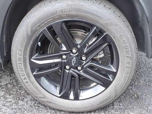 Used 2025 Chevrolet Trax ACTIV FWD image 9