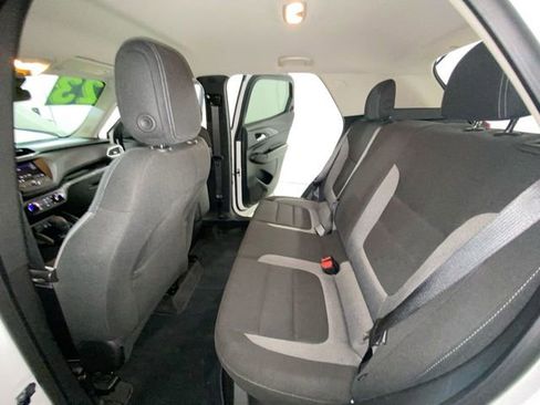 Used 2023 Chevrolet TrailBlazer LT FWD image 28