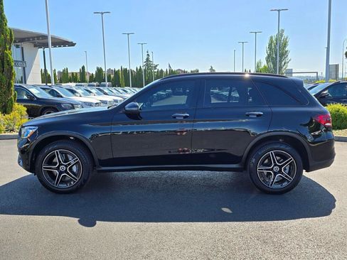 Used 2022 Mercedes-Benz GLC 300 4MATIC image 3