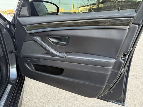 Used 2016 BMW M5 image 40