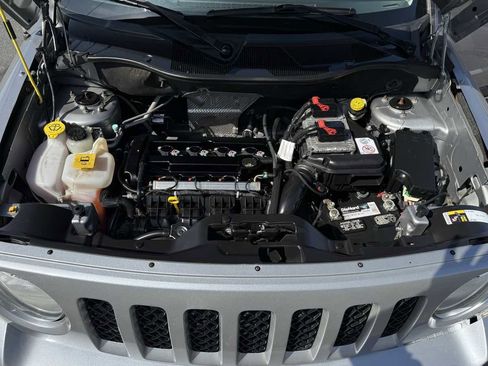 Used 2016 Jeep Patriot Sport image 32