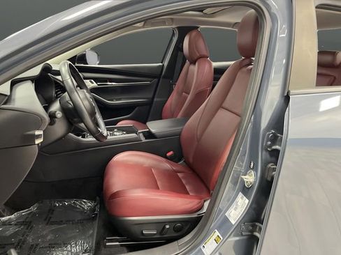 Used 2023 MAZDA MAZDA3 s image 4