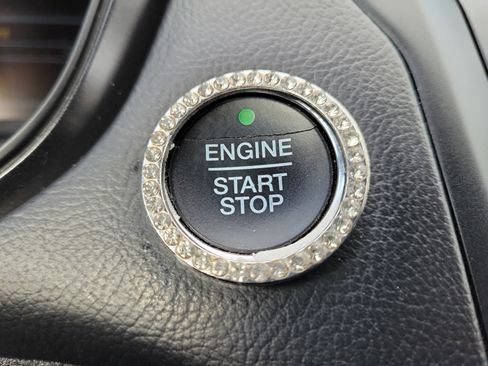 Used 2018 Ford Fusion SE w/ Equipment Group 201A image 28