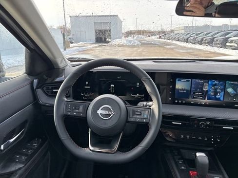 New 2026 Nissan Kicks SR w/ Cold Weather Package AWD/4WD image 12