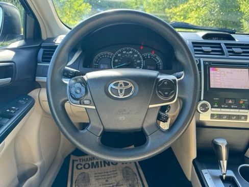 Used 2013 Toyota Camry LE FWD image 21