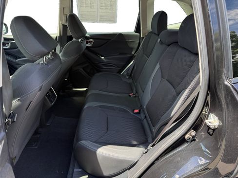 Used 2022 Subaru Forester Premium AWD/4WD image 16