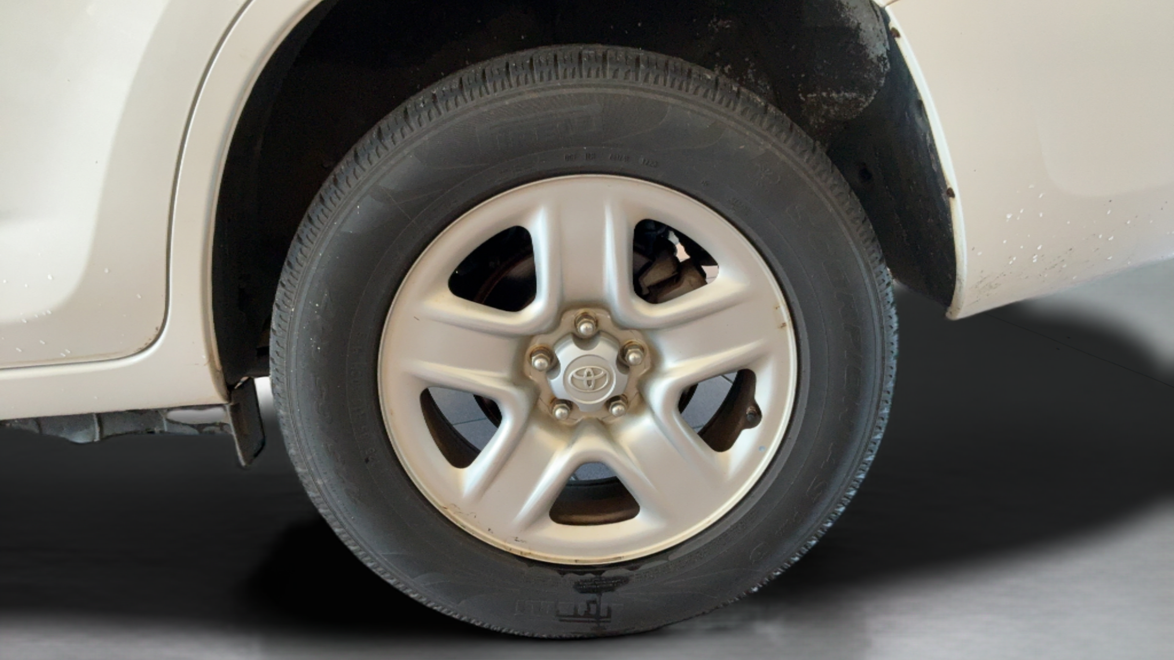 Used 2011 Toyota RAV4 4WD w/ Base L4 Extra Value Pkg image 36