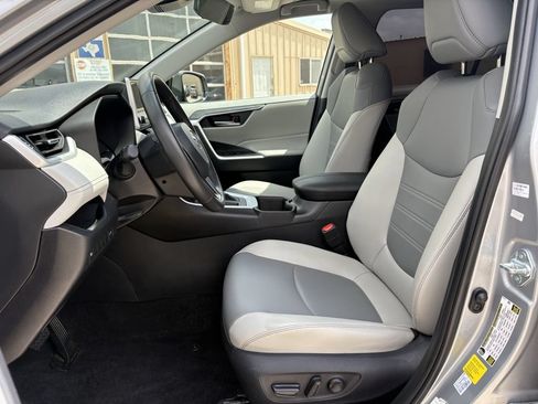 Used 2024 Toyota RAV4 XLE Premium FWD image 12