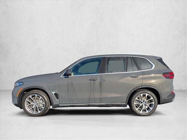 Used 2026 BMW X5 xDrive50e w/ Executive Package AWD/4WD image 9