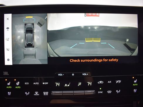 Used 2023 Toyota bZ4X Limited image 19