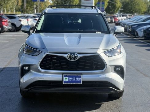 Certified 2022 Toyota Highlander XLE image 12