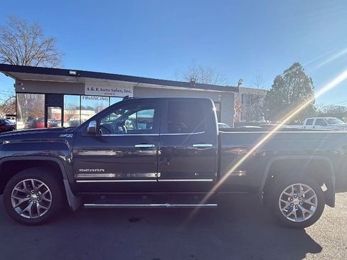 Used 2018 GMC Sierra 1500 SLT w/ SLT Premium Package image 4