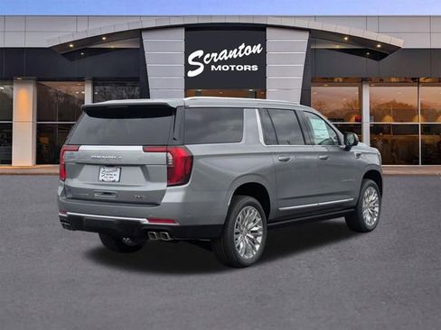 New 2026 GMC Yukon XL Denali w/ Sun & Power Step Package image 5