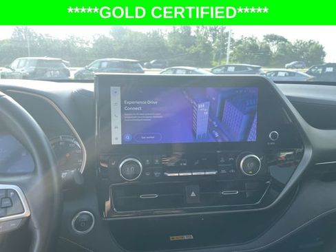 Certified 2024 Toyota Highlander XLE AWD/4WD image 24