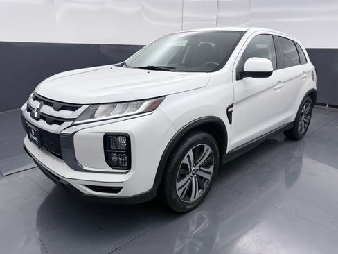 Used 2021 Mitsubishi Outlander Sport ES FWD image 3