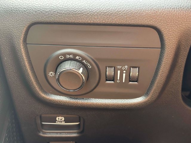 New 2026 Jeep Grand Cherokee Laredo X AWD/4WD image 23