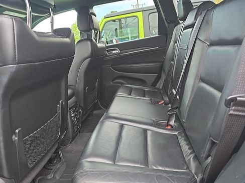 Used 2019 Jeep Grand Cherokee Limited AWD/4WD image 16