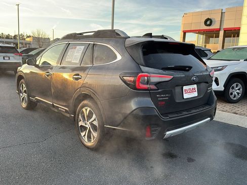 Used 2022 Subaru Outback Touring XT image 3
