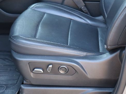 Used 2021 GMC Yukon Denali w/ Denali Ultimate Package AWD/4WD image 16