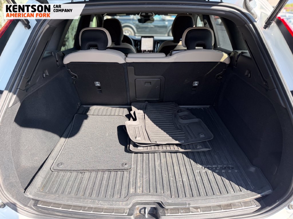 Used 2026 Volvo XC60 B5 Plus AWD/4WD image 34