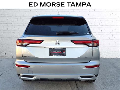 Used 2024 Mitsubishi Outlander SE image 4