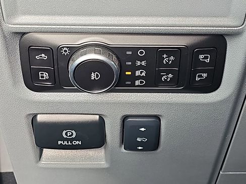 New 2025 Ford F150 XLT w/ Equipment Group 303A High image 27