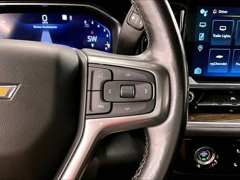 Used 2022 Chevrolet Silverado 1500 LT AWD/4WD image 27
