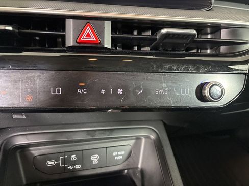 Used 2025 Kia K5 LXS FWD image 16
