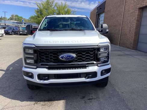 Used 2023 Ford F250 XL w/ STX Appearance Package AWD/4WD image 6