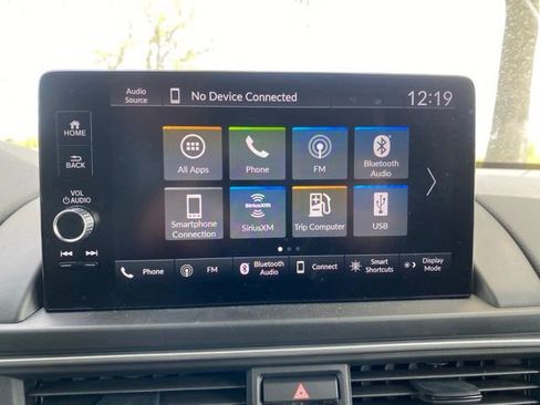 Used 2025 Honda Pilot EX-L image 5