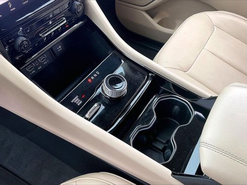 Certified 2022 Jeep Grand Cherokee Limited image 33