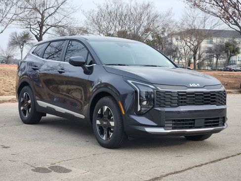 New 2026 Kia Sportage LX image 2