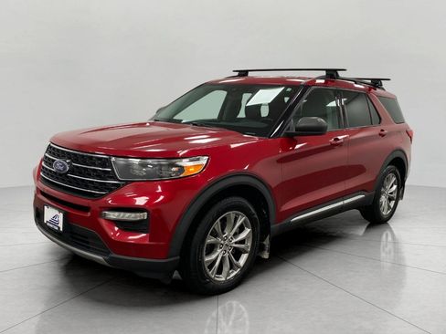 Used 2020 Ford Explorer XLT w/ Equipment Group 202A image 11