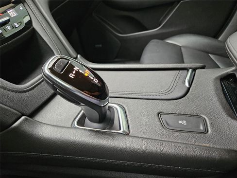 Used 2019 Cadillac XT5 Luxury FWD image 20