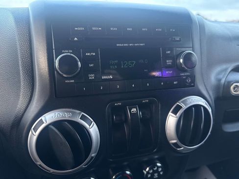 Used 2012 Jeep Wrangler Sahara image 23