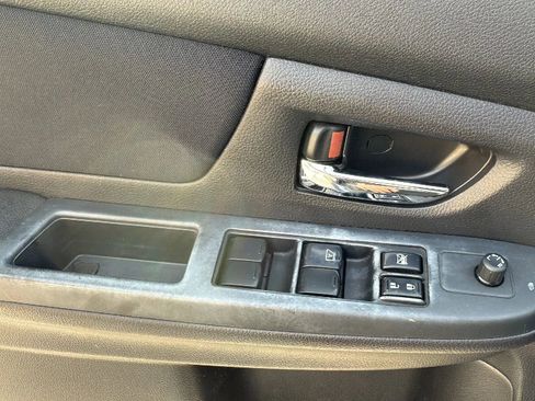 Used 2012 Subaru Impreza 2.0i Sport Premium image 36