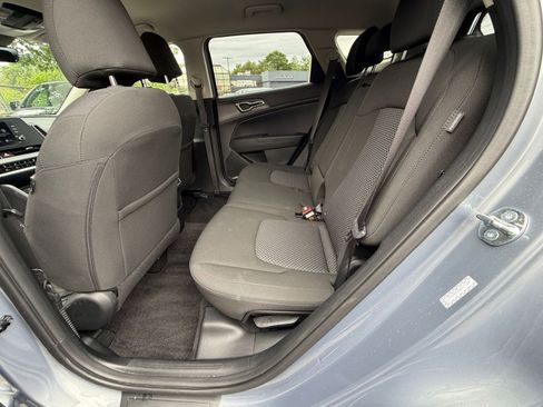 Used 2025 Kia Sportage LX FWD image 24