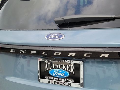 New 2026 Ford Explorer Active RWD image 10