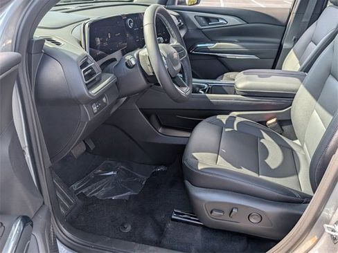 New 2026 Chevrolet Traverse LT w/ Sun and Wheel Package image 5