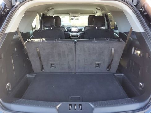 Used 2024 Ford Explorer XLT w/ Equipment Group 202A image 8