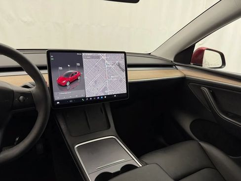 Used 2024 Tesla Model Y Long Range AWD/4WD image 14