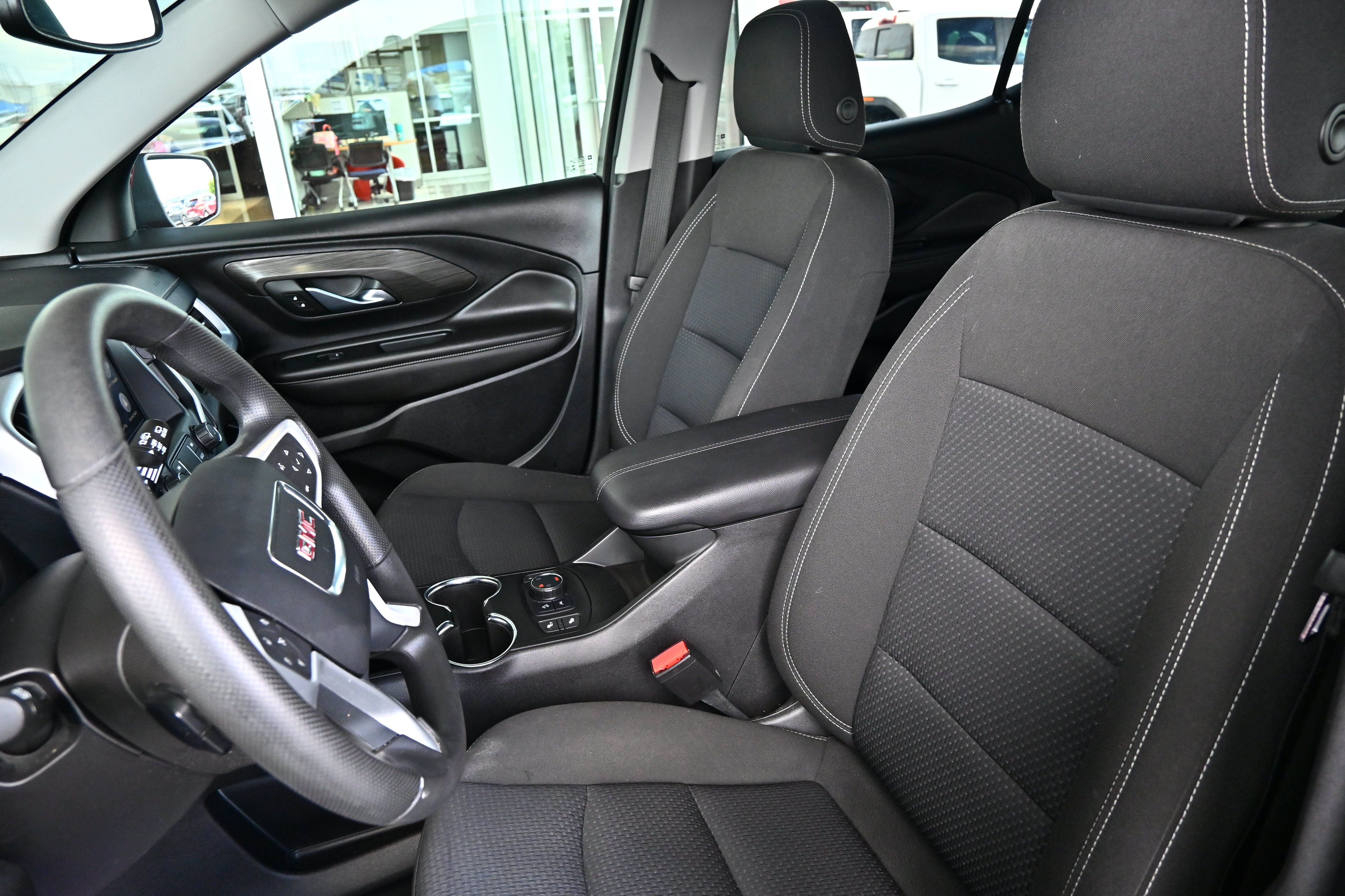 Used 2022 GMC Terrain SLE w/ Driver Convenience Package AWD/4WD image 24