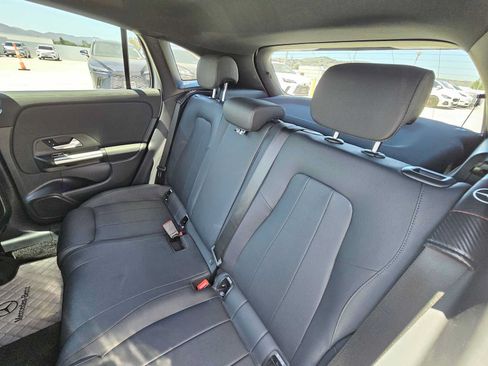 Used 2023 Mercedes-Benz GLA 250 image 17