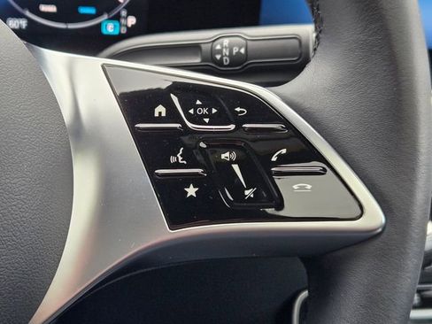 Certified 2025 Mercedes-Benz GLA 250 4MATIC image 25