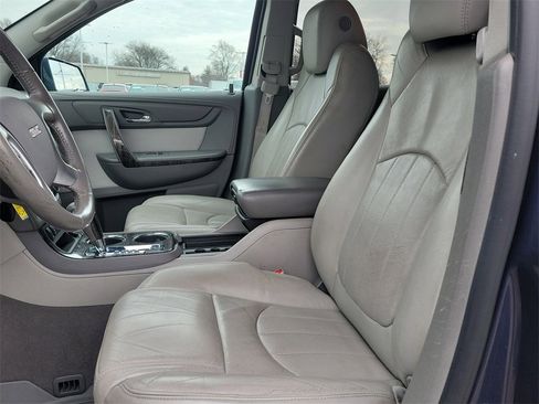 Used 2014 GMC Acadia SLT w/ Technology Package image 19