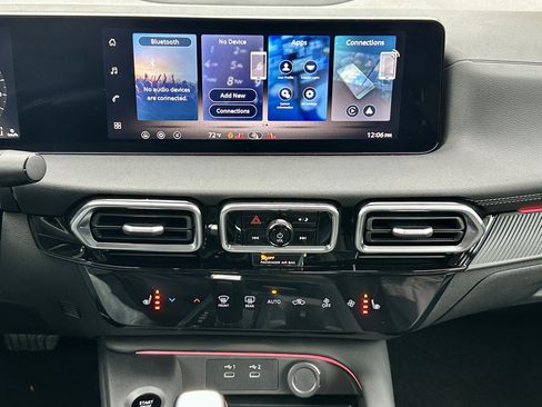 New 2026 Nissan Sentra SV w/ SV Convenience Package FWD image 29