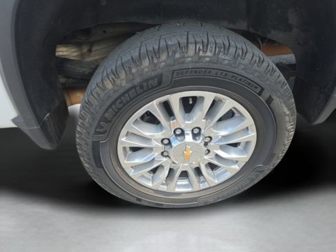 Used 2023 Chevrolet Silverado 2500 High Country w/ Z71 Off-Road Package AWD/4WD image 35
