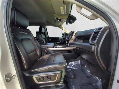 Used 2022 RAM 1500 Laramie AWD/4WD image 23