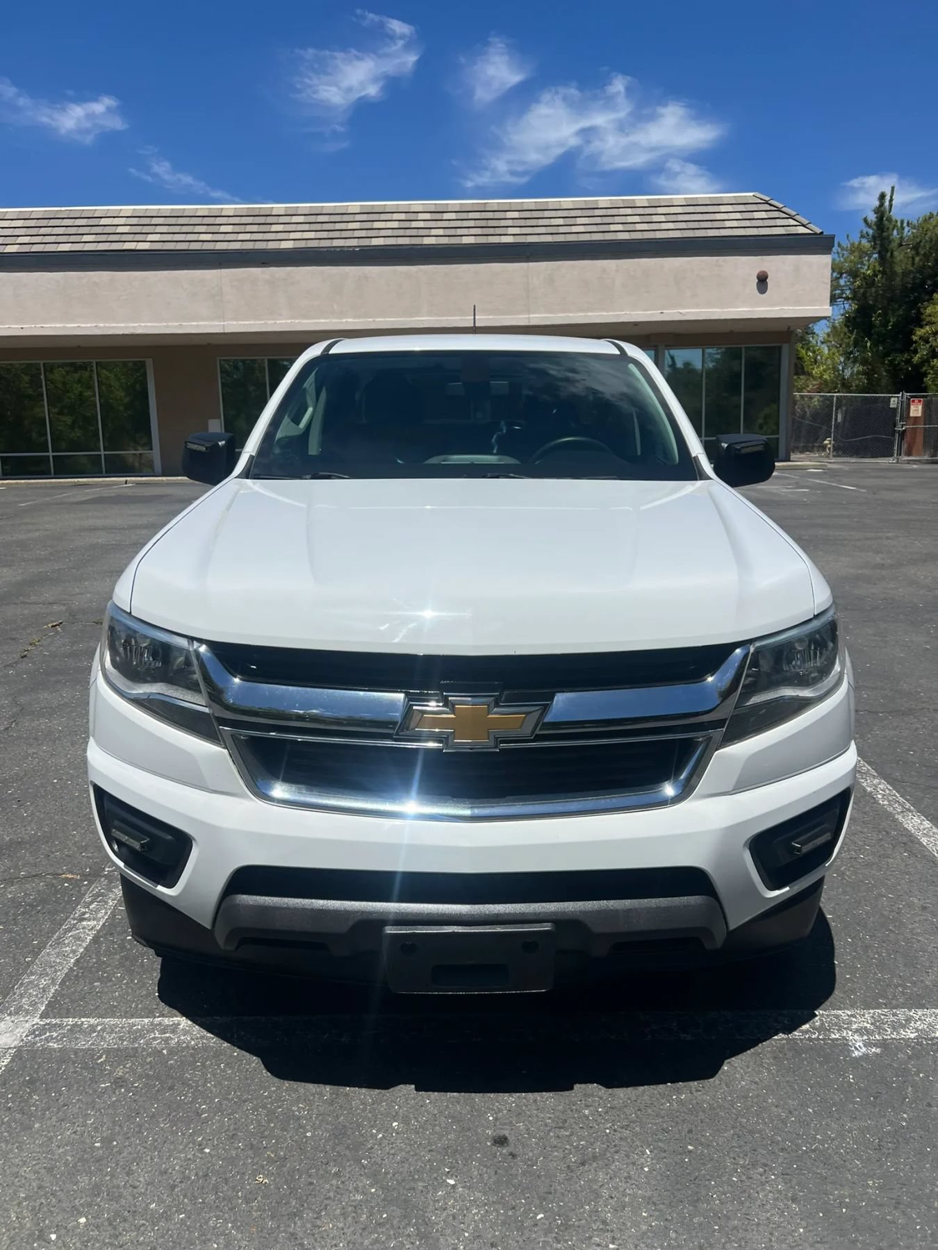 Used 2018 Chevrolet Colorado W/T RWD image 2