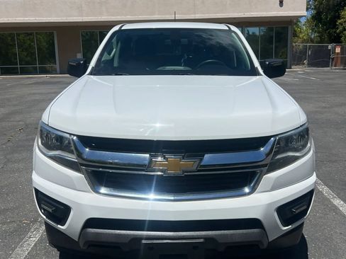 Used 2018 Chevrolet Colorado W/T RWD image 2